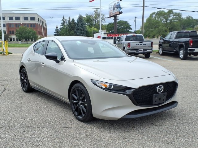 Used 2025 MAZDA MAZDA3 s Sport FWD image 3
