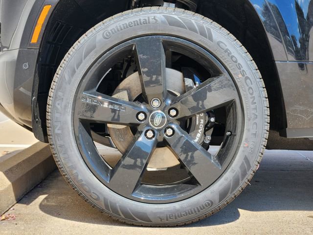 New 2025 Land Rover Defender 130 V8 image 7