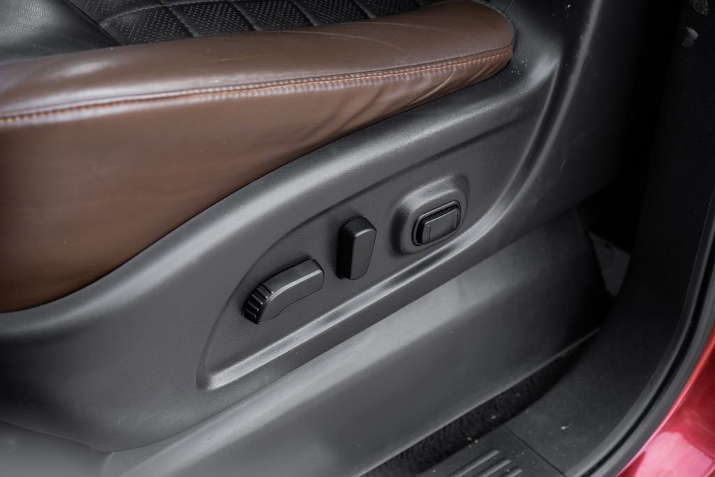 Used 2019 Nissan Titan Platinum Reserve w/ Platinum Utility Package AWD/4WD image 36