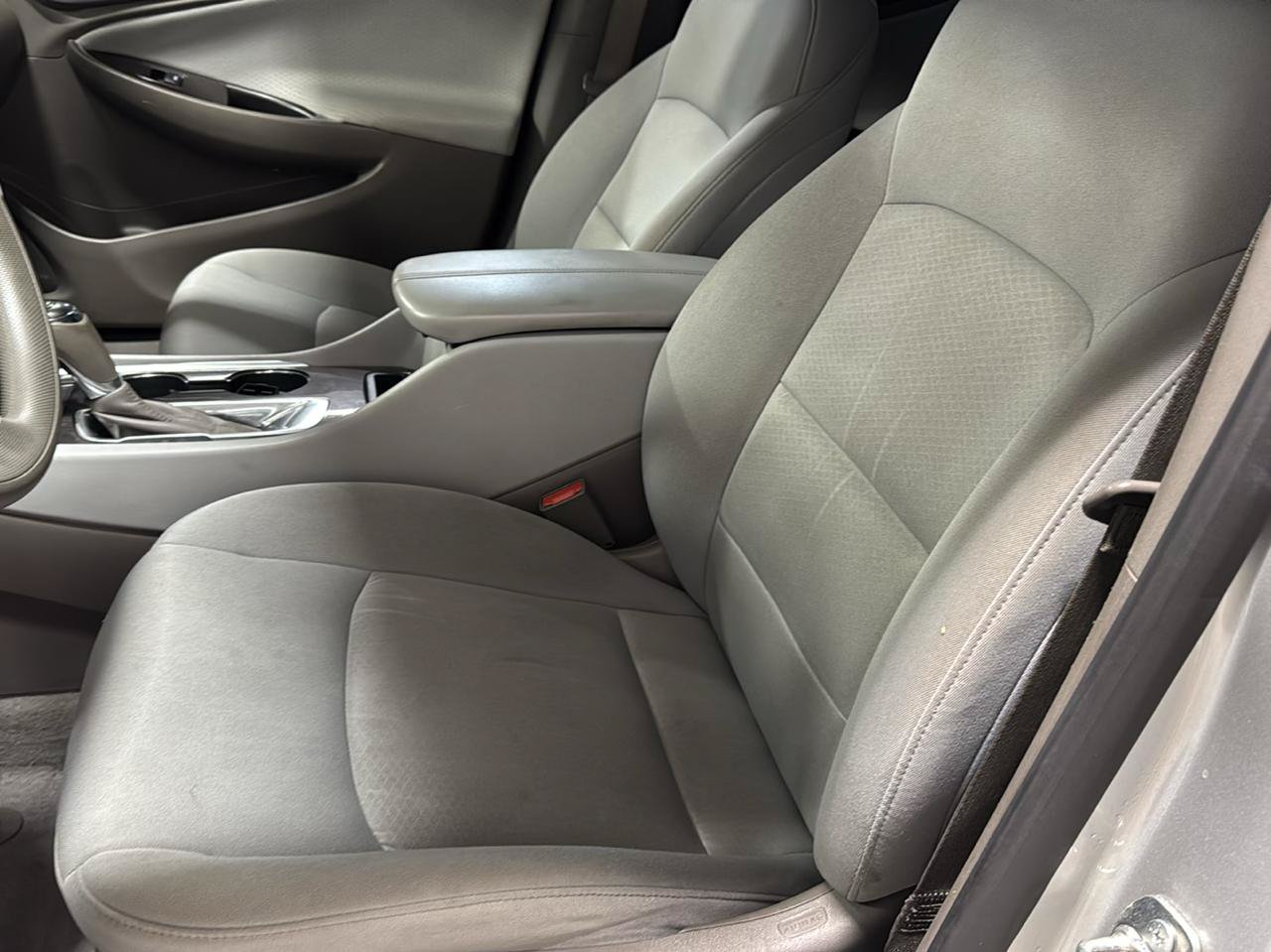 Used 2020 Chevrolet Malibu LT FWD image 17