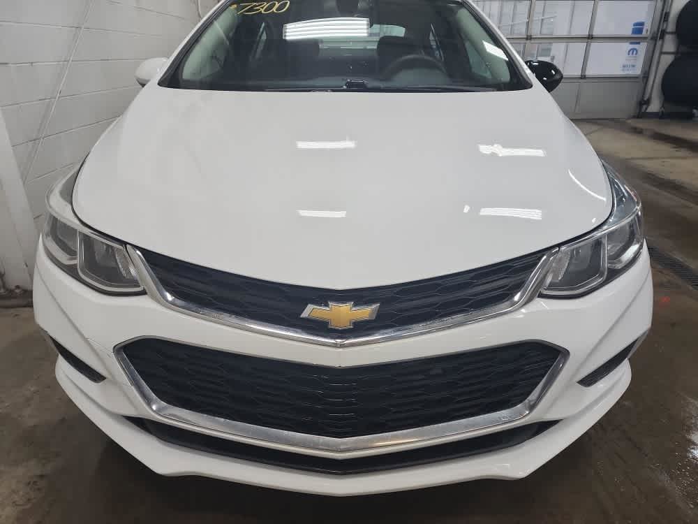 Used 2017 Chevrolet Cruze LS w/ LS Fleet Convenience Package image 4