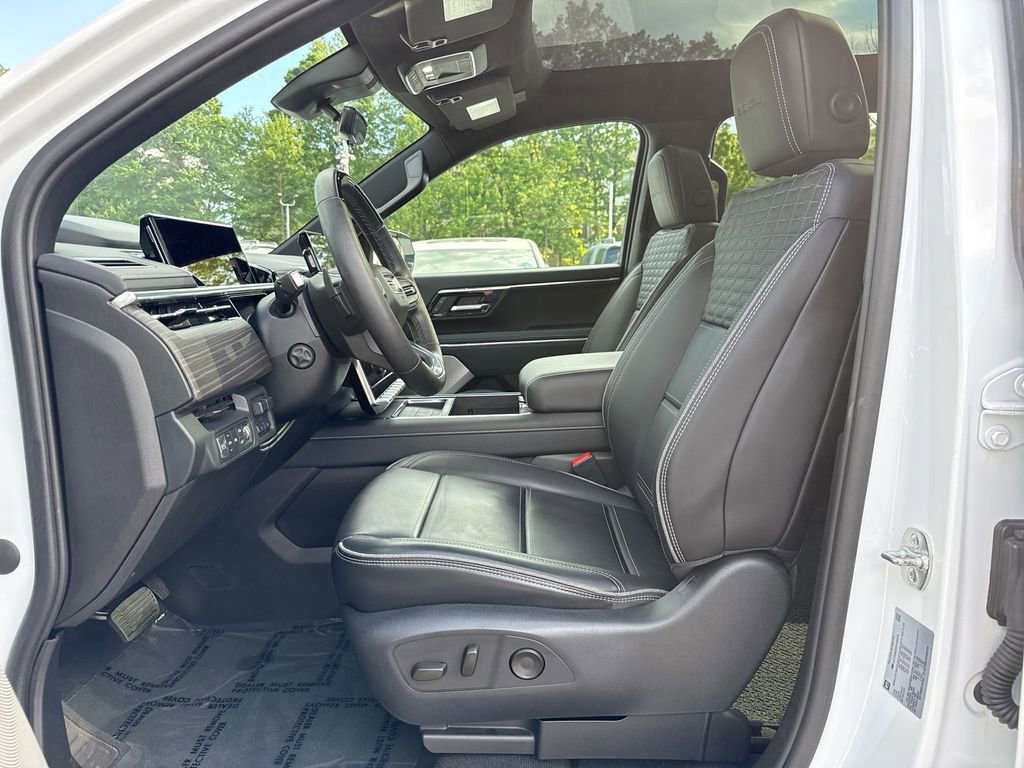 Used 2025 GMC Sierra EV Denali AWD/4WD image 13