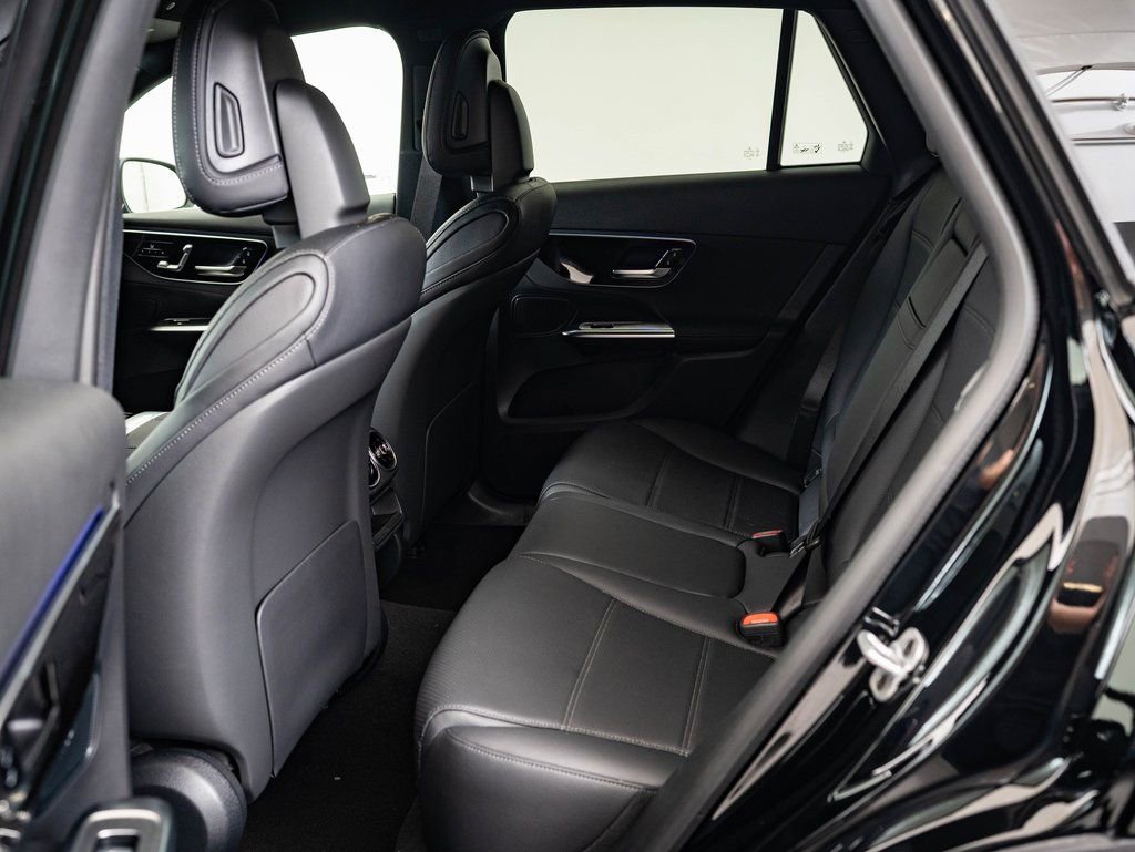 Certified 2025 Mercedes-Benz GLC 300 4MATIC image 36