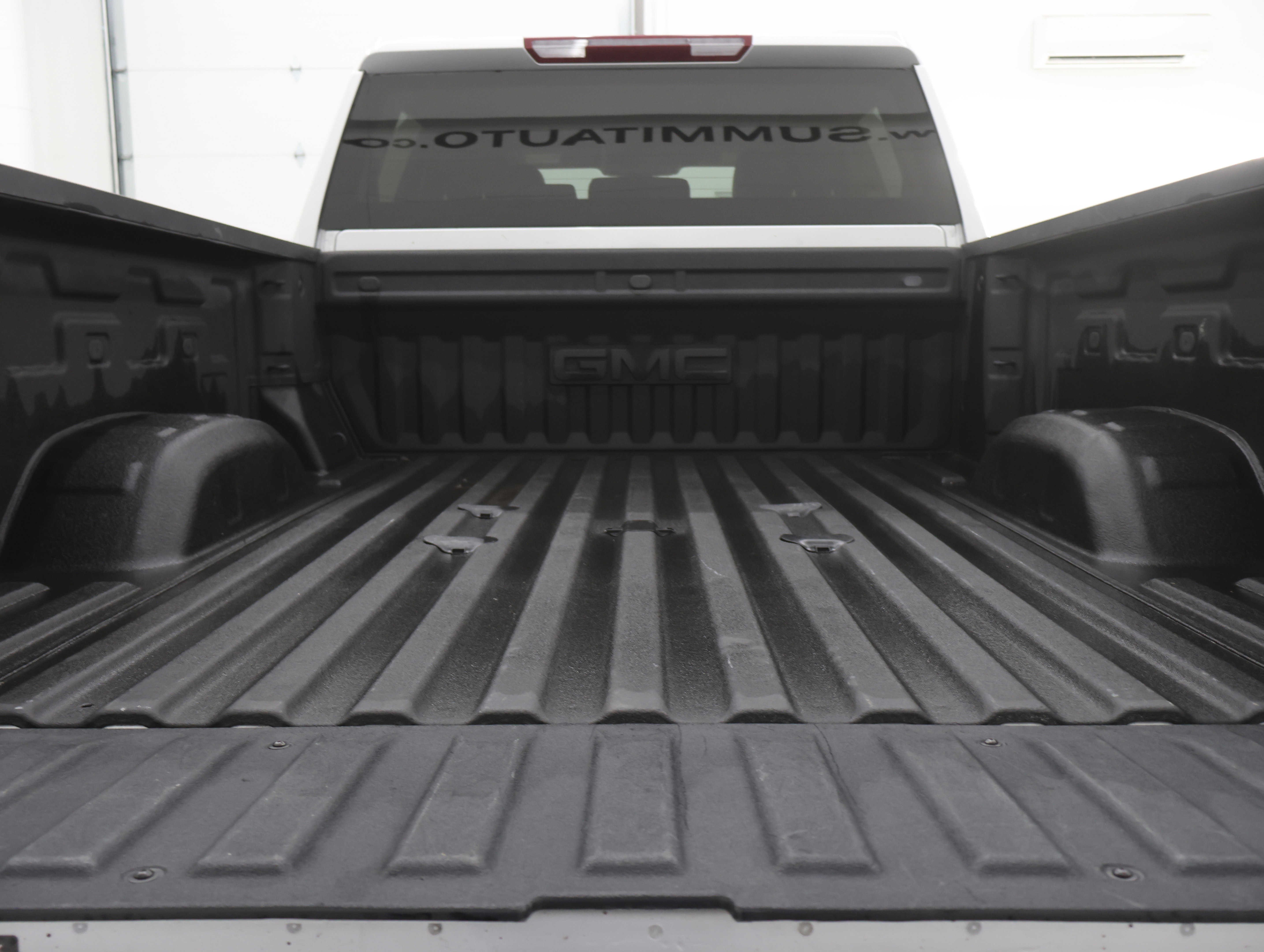 Used 2023 GMC Sierra 2500 SLE w/ SLE Convenience Package image 28