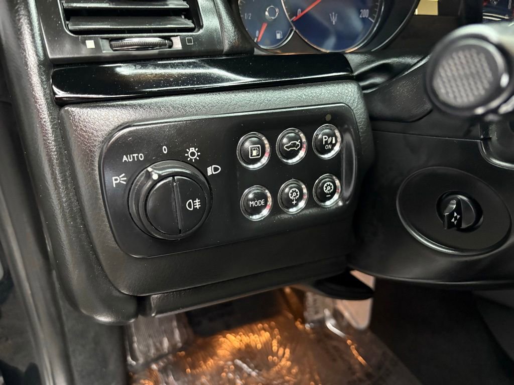 Used 2018 Maserati GranTurismo Sport RWD image 29