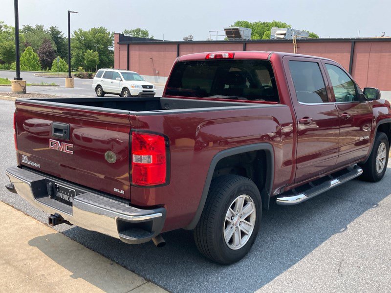Used 2017 GMC Sierra 1500 SLE w/ SLE Value Package AWD/4WD image 5
