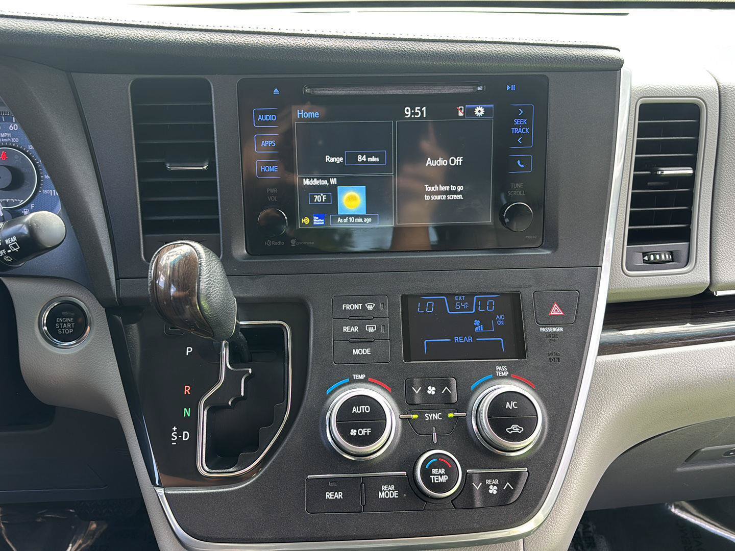 Used 2015 Toyota Sienna XLE AWD/4WD image 33