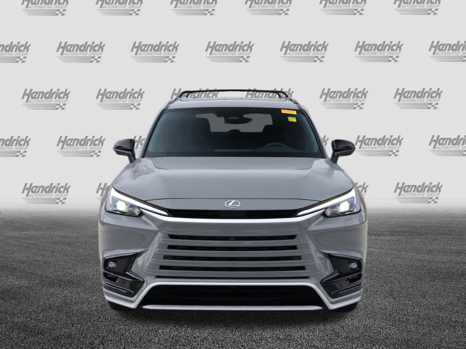 Used 2026 Lexus TX 500h AWD image 3