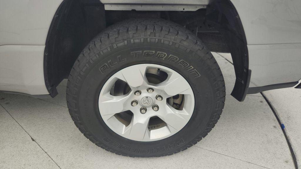 Used 2019 RAM 1500 Big Horn RWD image 38