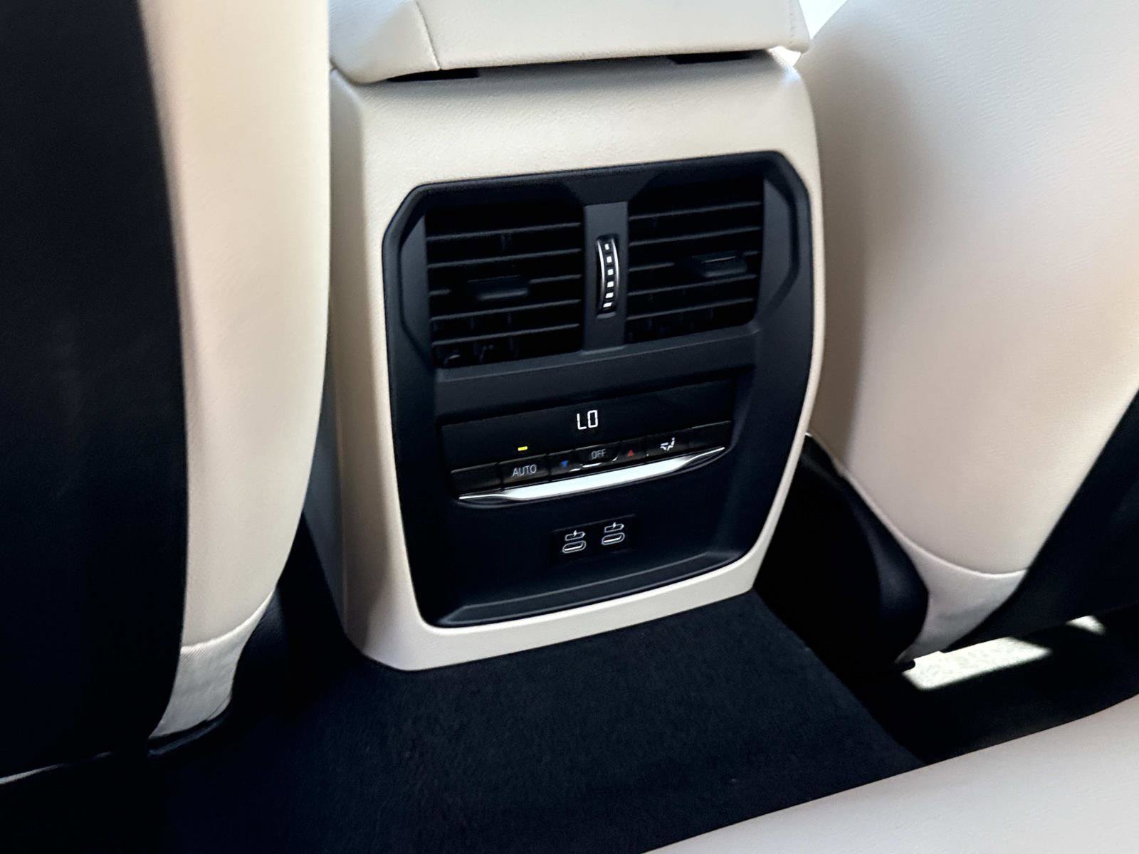 Used 2025 BMW M340i image 14