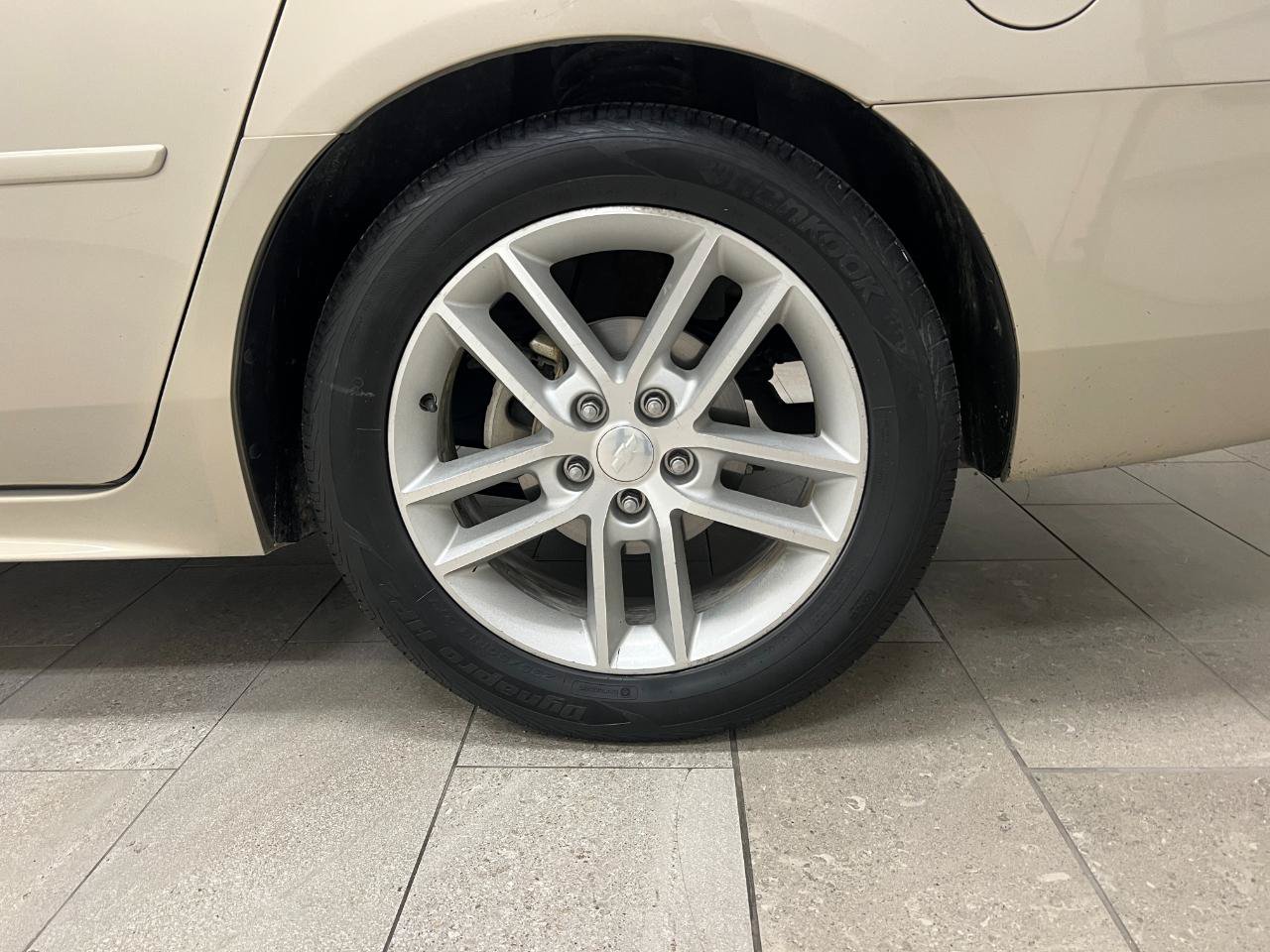 Used 2012 Chevrolet Impala LTZ FWD image 47