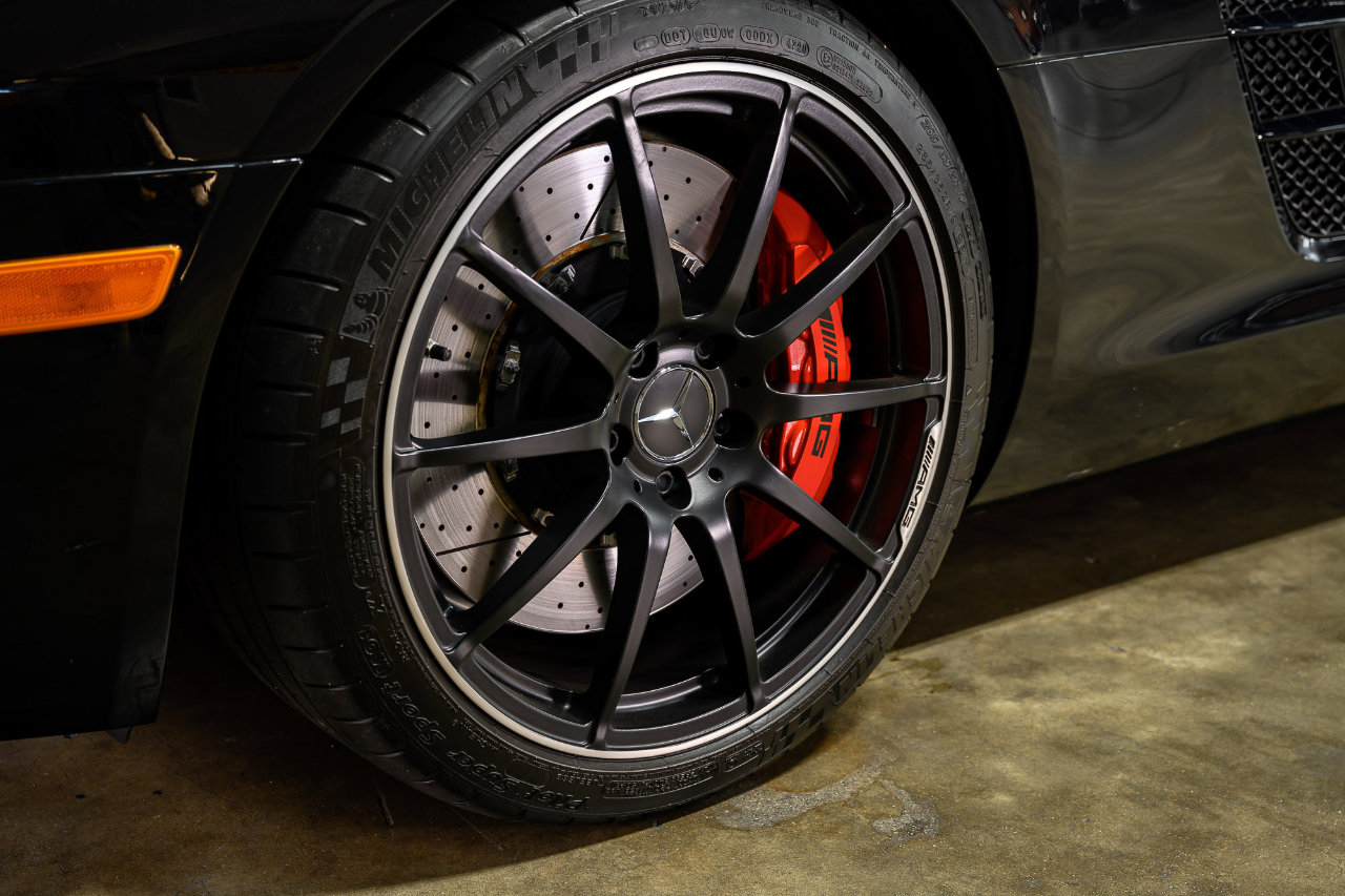 Used 2013 Mercedes-Benz SLS AMG GT Roadster image 4