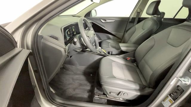 Used 2024 Kia Niro EX FWD image 21
