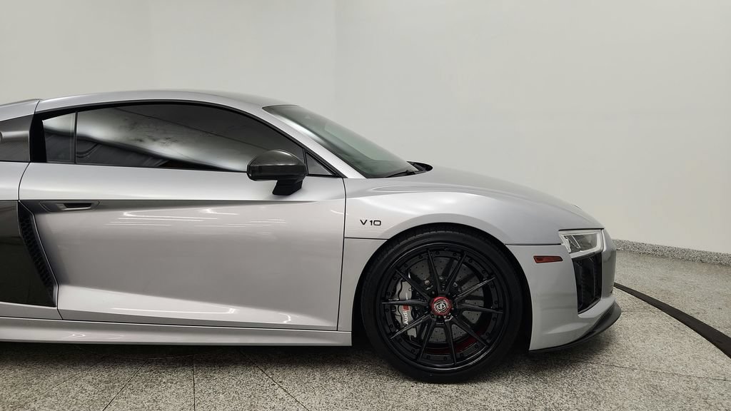 Used 2017 Audi R8 V10 plus AWD/4WD image 11