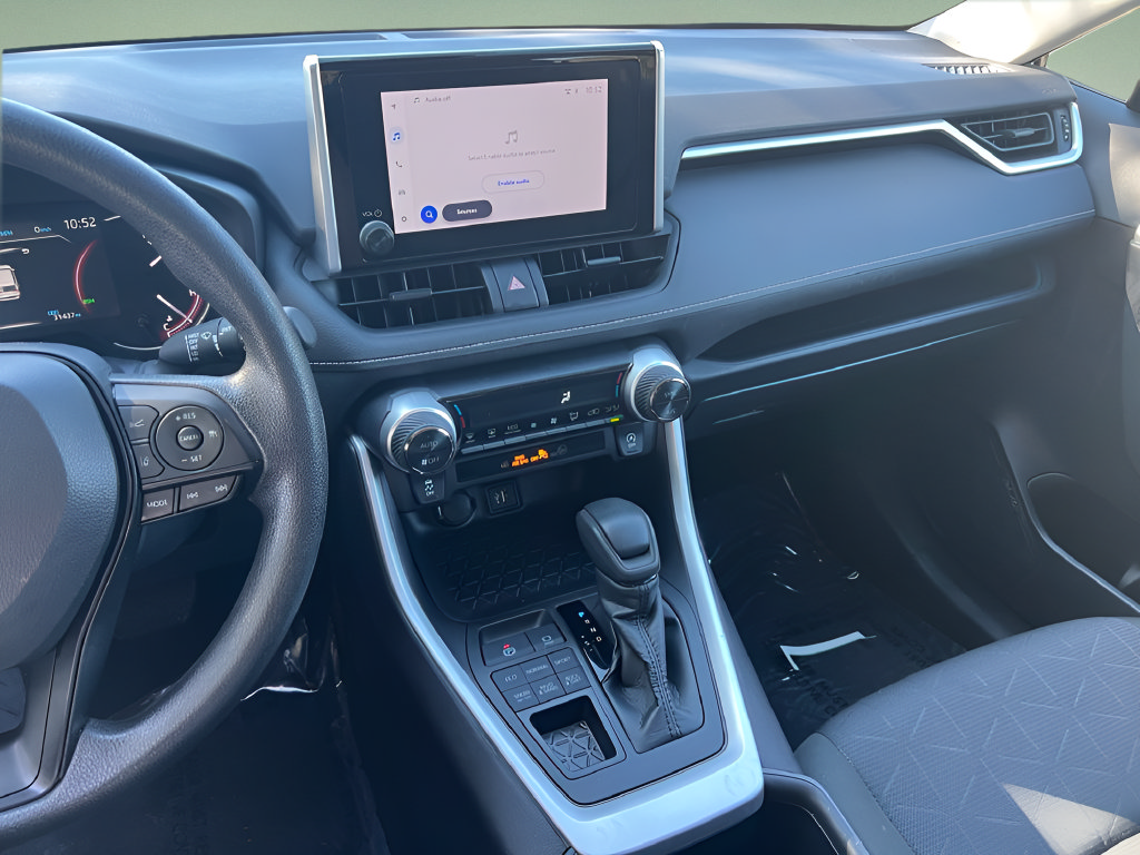 Used 2025 Toyota RAV4 XLE AWD/4WD image 23