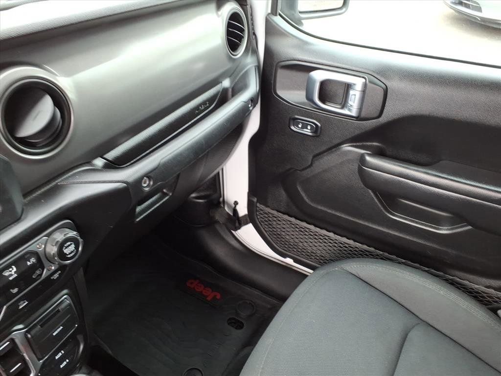 Used 2021 Jeep Gladiator Willys image 32