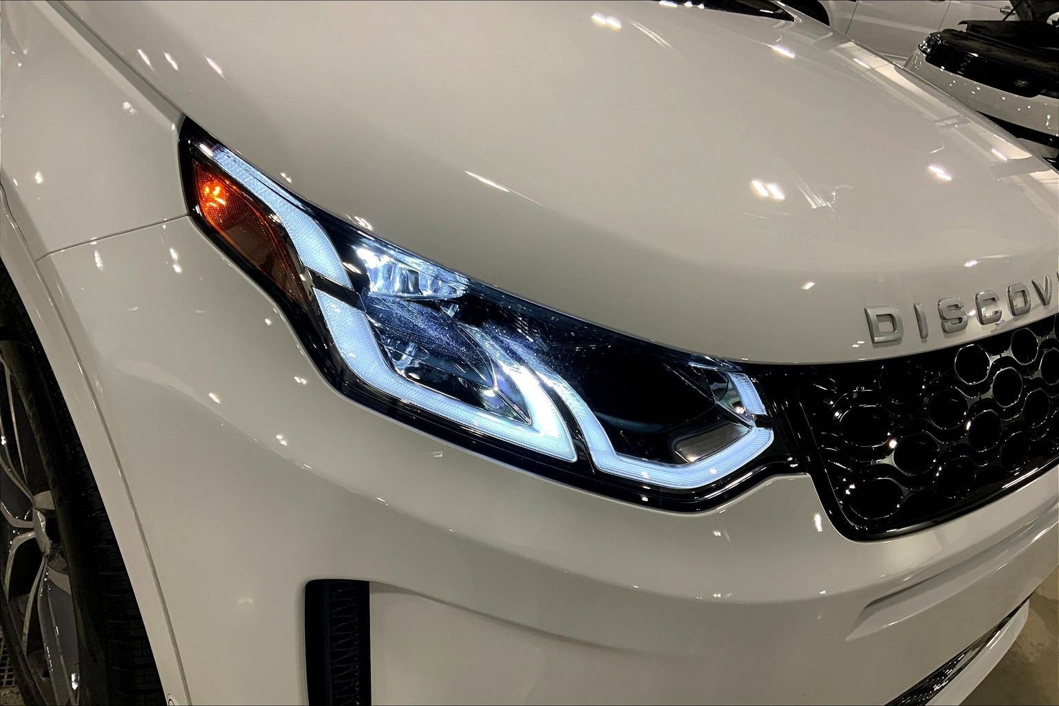 New 2025 Land Rover Discovery Sport S image 13