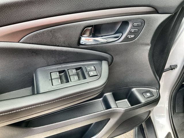Certified 2025 Honda Ridgeline RTL image 21