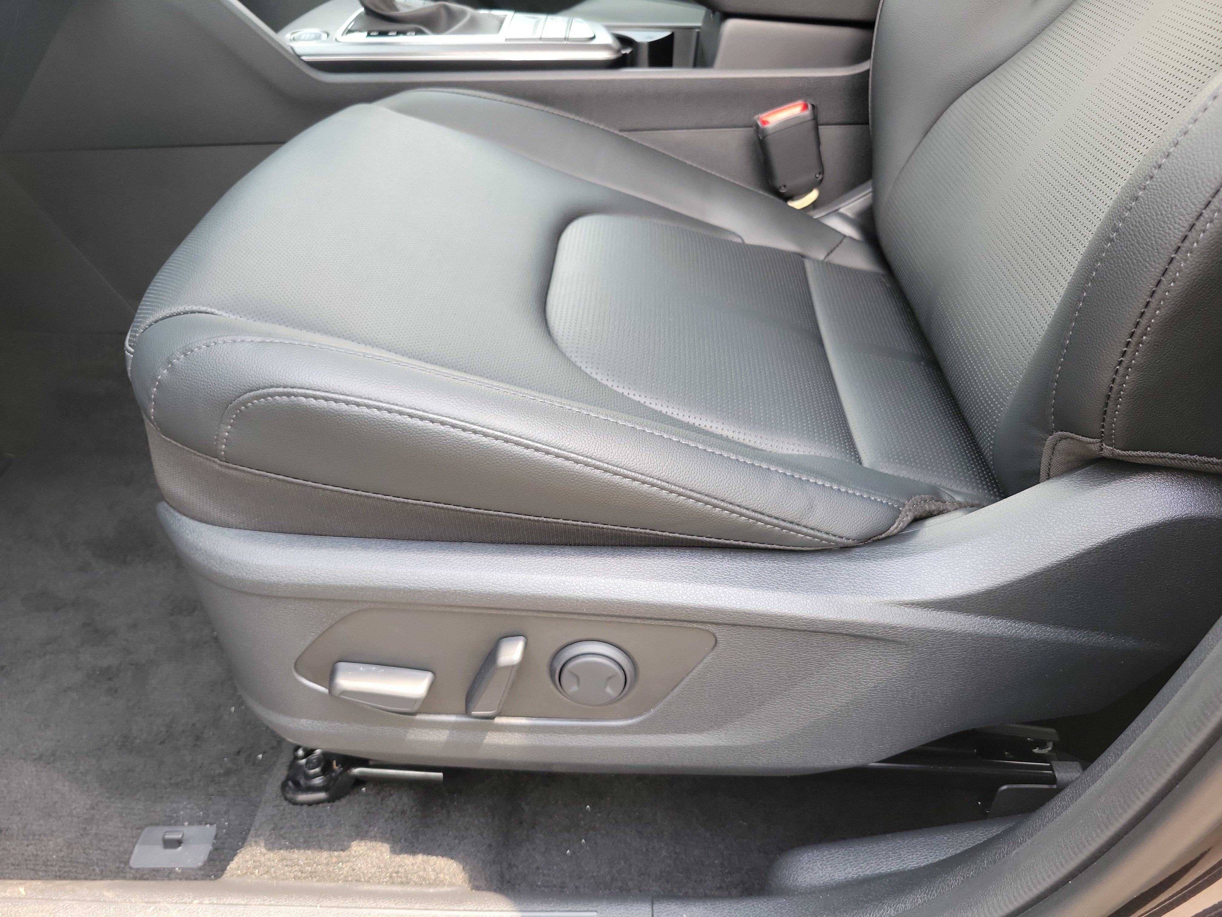 New 2026 Kia Sportage EX w/ EX Panorama Roof Package FWD image 11
