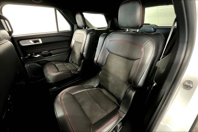 Used 2023 Ford Explorer ST-Line image 26