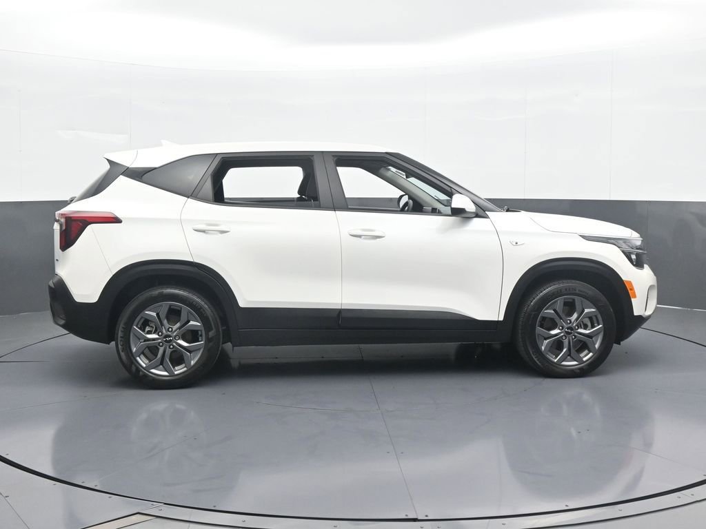 Used 2024 Kia Seltos LX image 7
