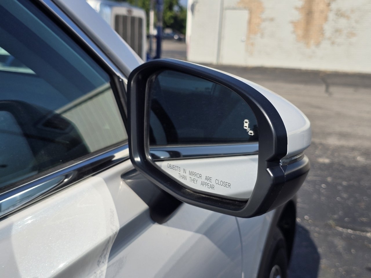 Used 2025 Honda CR-V EX-L image 16