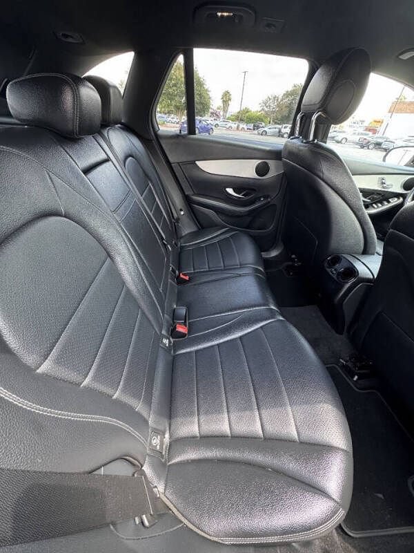 Used 2017 Mercedes-Benz GLC 300 image 16