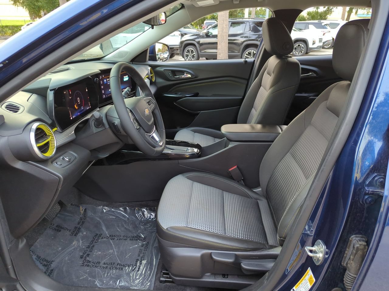 Used 2024 Chevrolet Trax LT w/ Driver Confidence Package FWD image 18