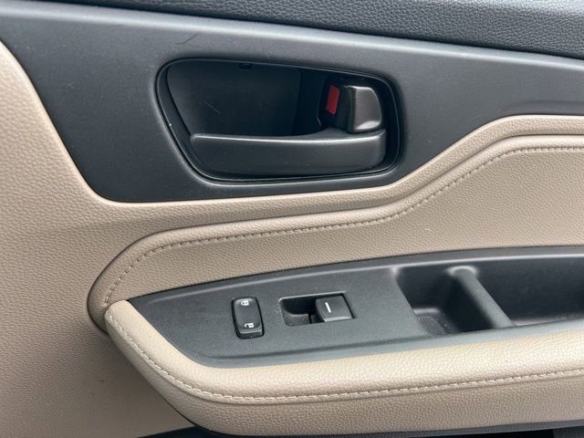 Used 2019 Honda Odyssey EX image 31