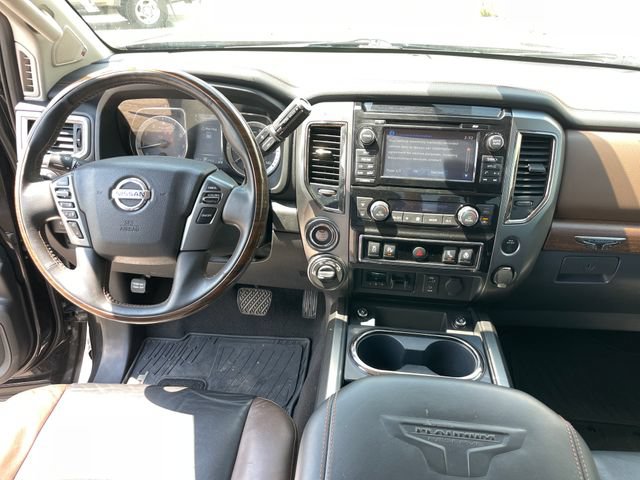 Used 2017 Nissan Titan Platinum Reserve AWD/4WD image 15