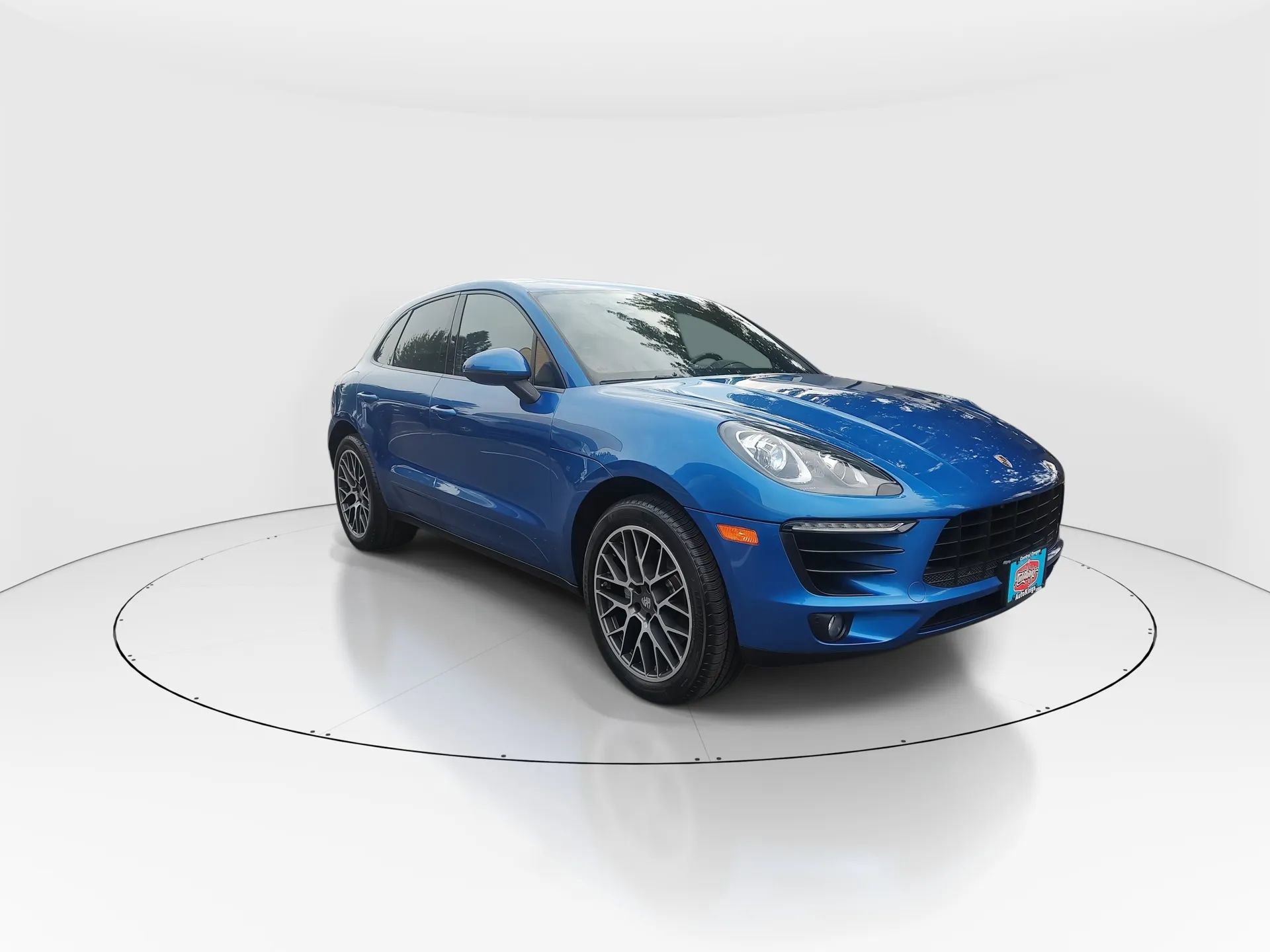 Used 2018 Porsche Macan Sport Edition image 2