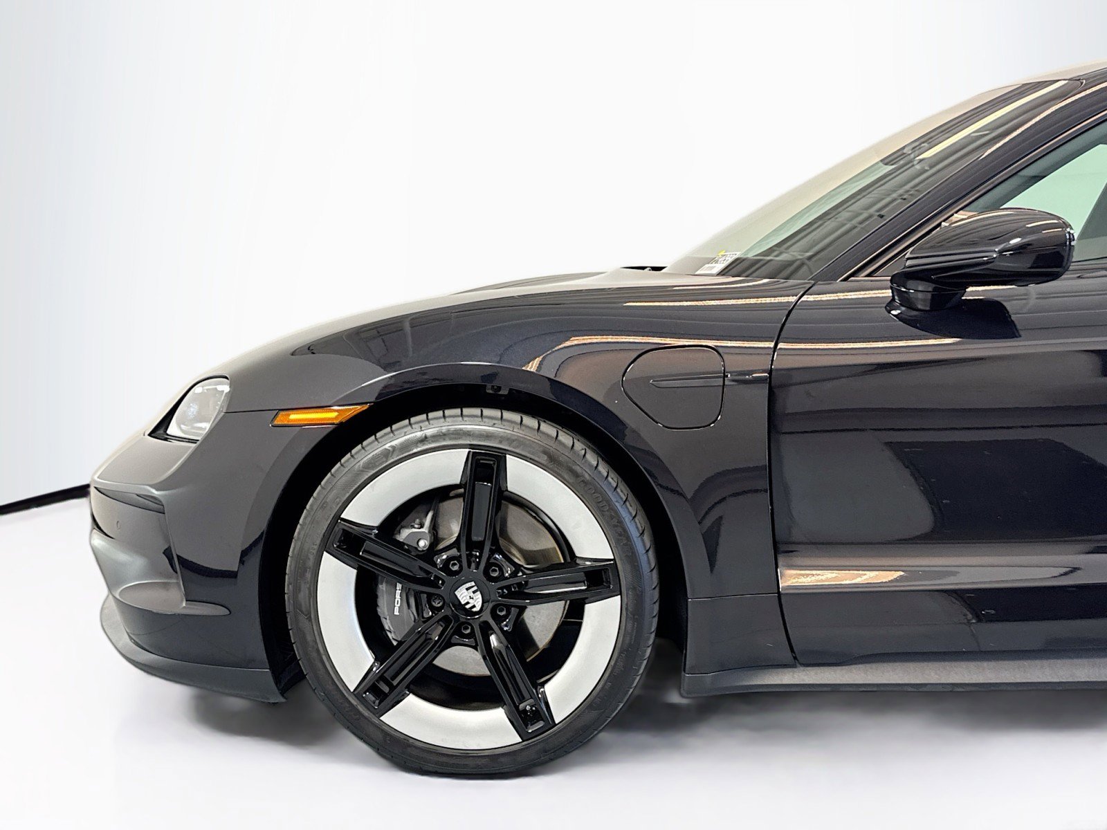 Certified 2025 Porsche Taycan image 27