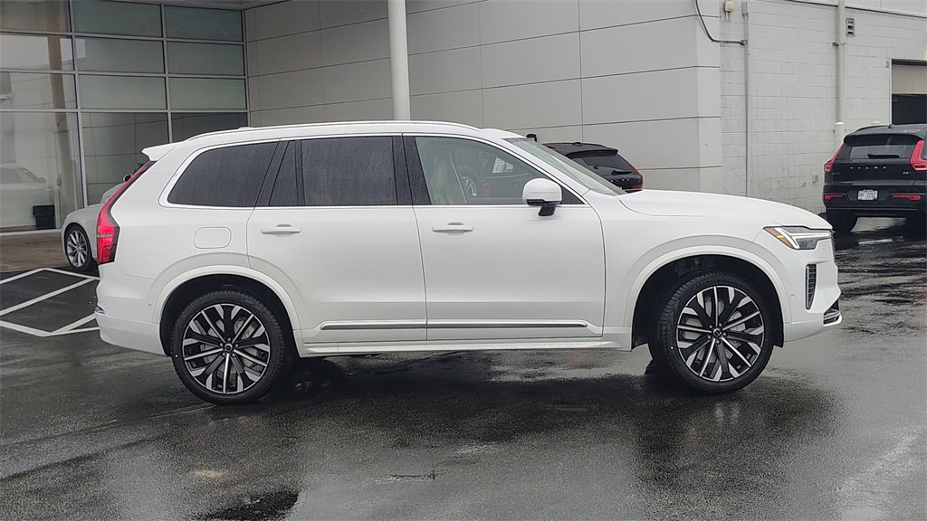 New 2026 Volvo XC90 B6 Ultra image 2