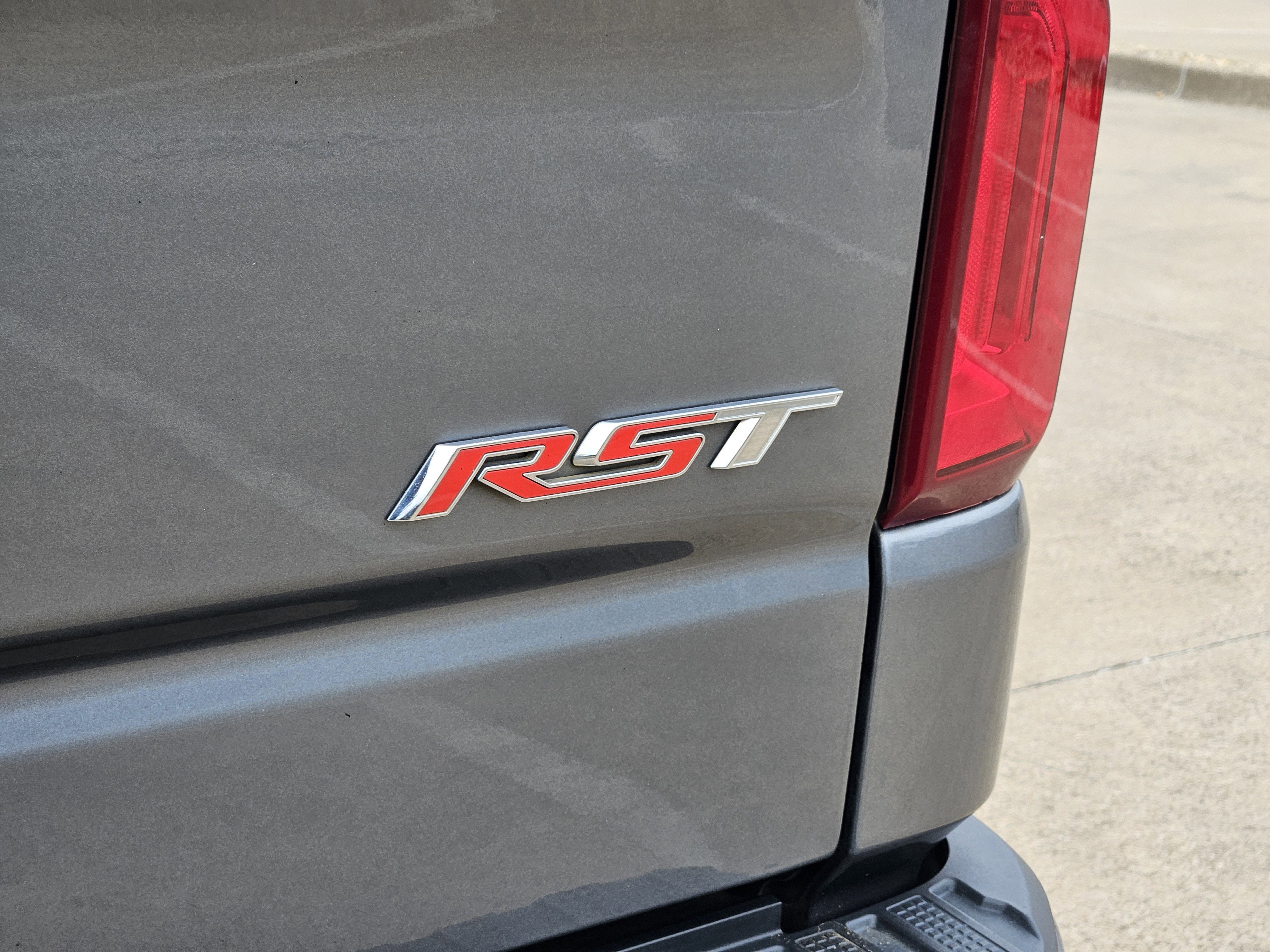 Used 2021 Chevrolet Silverado 1500 RST AWD/4WD image 9