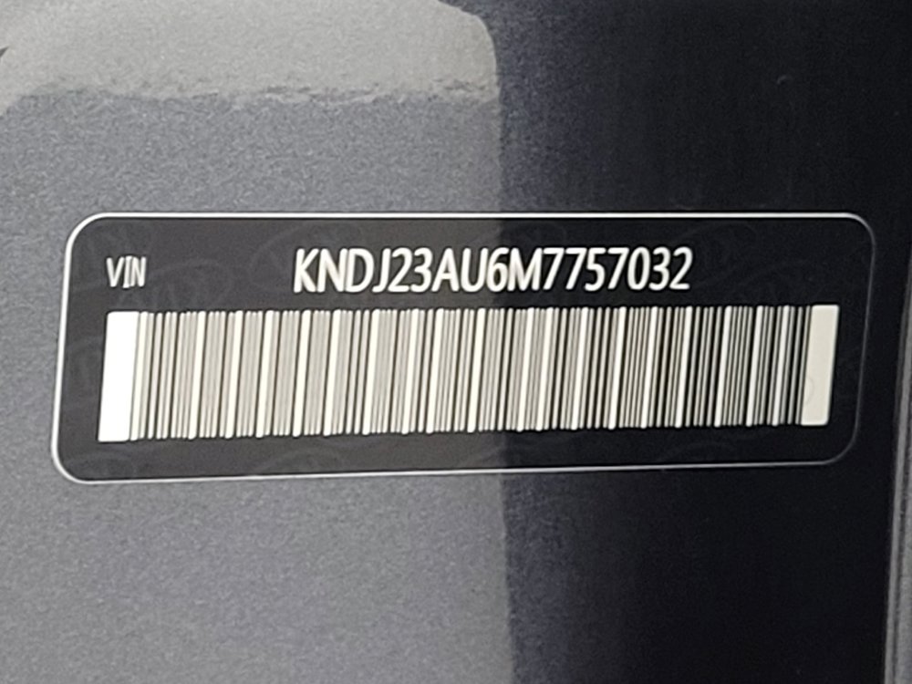 Used 2021 Kia Soul LX FWD image 33