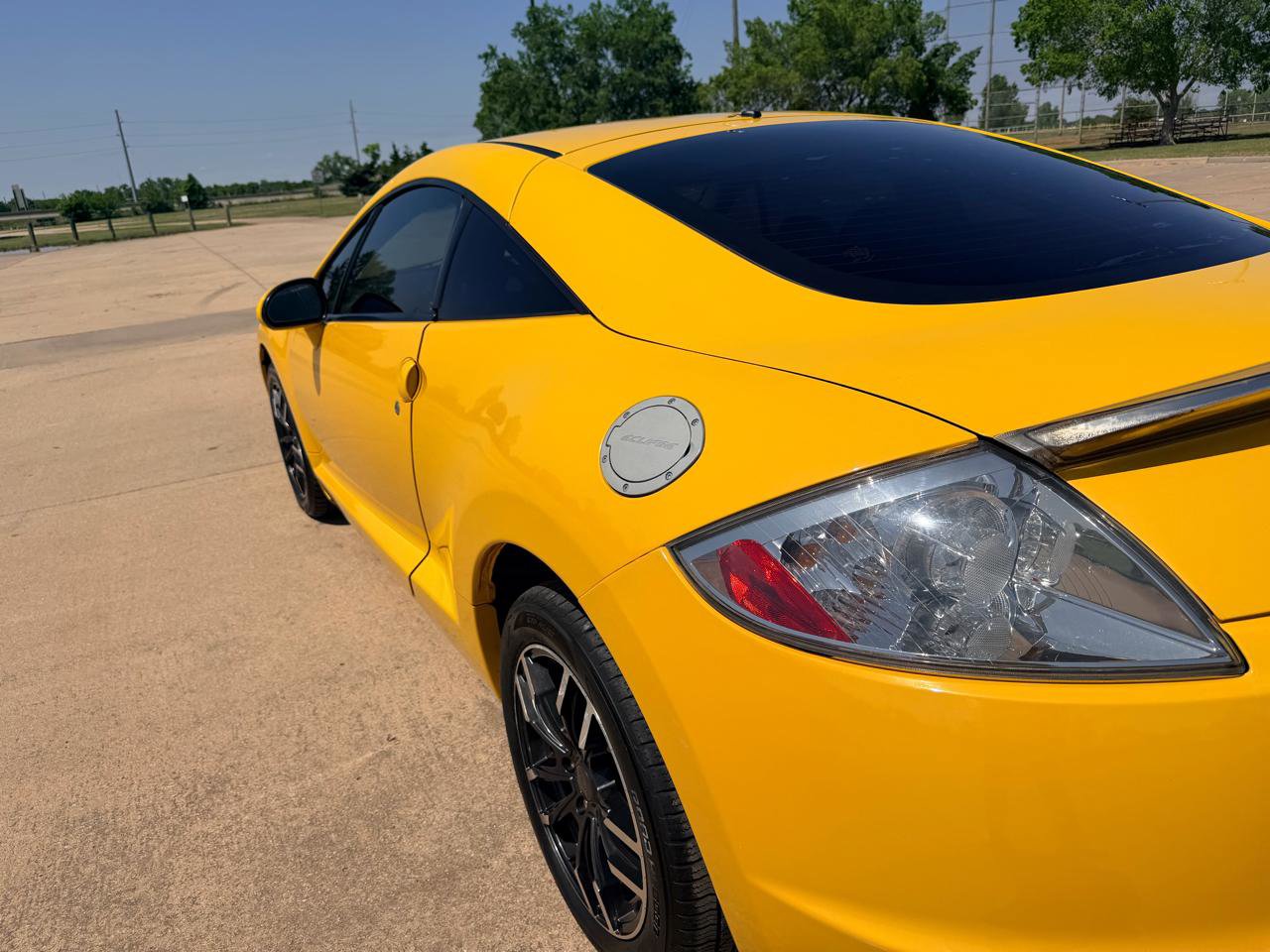 Used 2009 Mitsubishi Eclipse GS FWD image 9