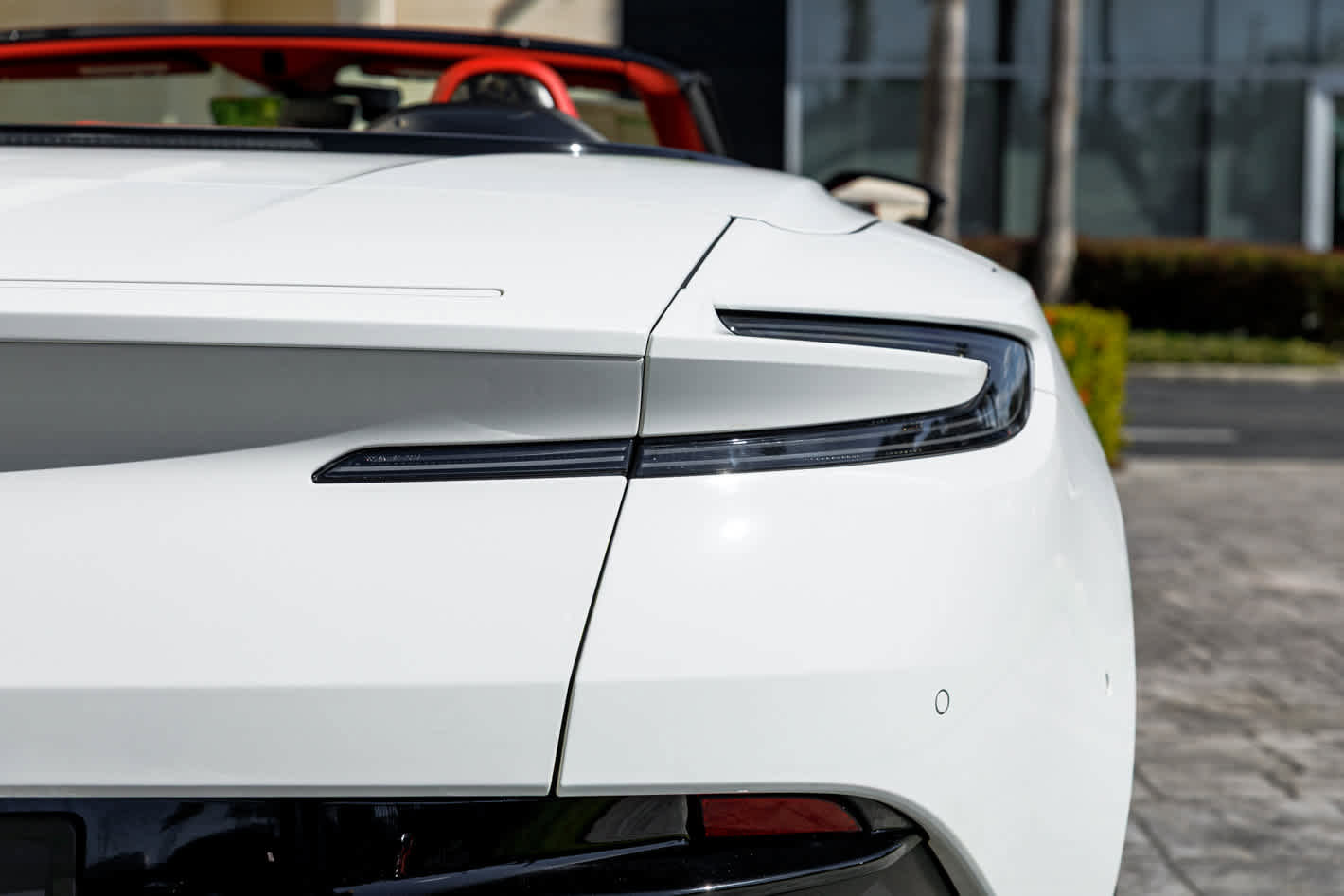 Used 2019 Aston Martin DB11 Volante image 30