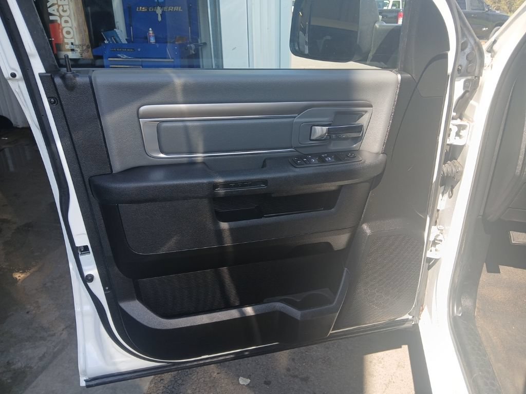 Used 2023 RAM 1500 Classic SLT w/ Trailer & Traction Group AWD/4WD image 30