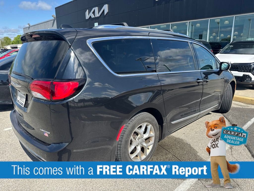 Used 2019 Chrysler Pacifica Limited FWD image 2
