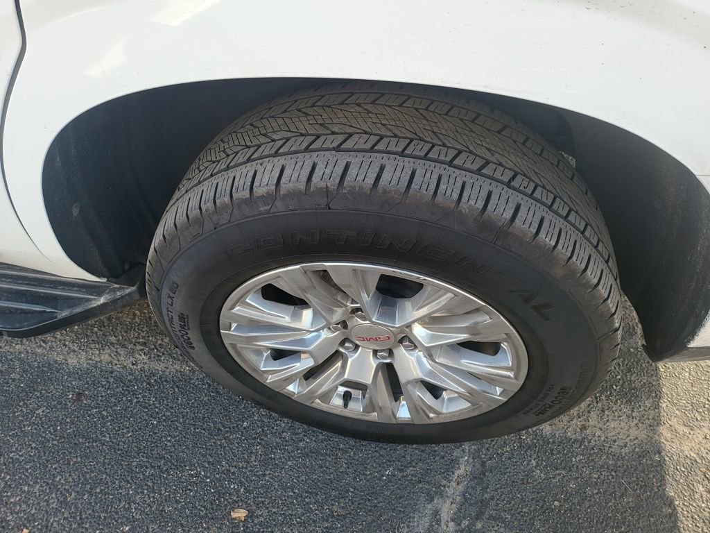 Used 2025 GMC Yukon Denali image 7