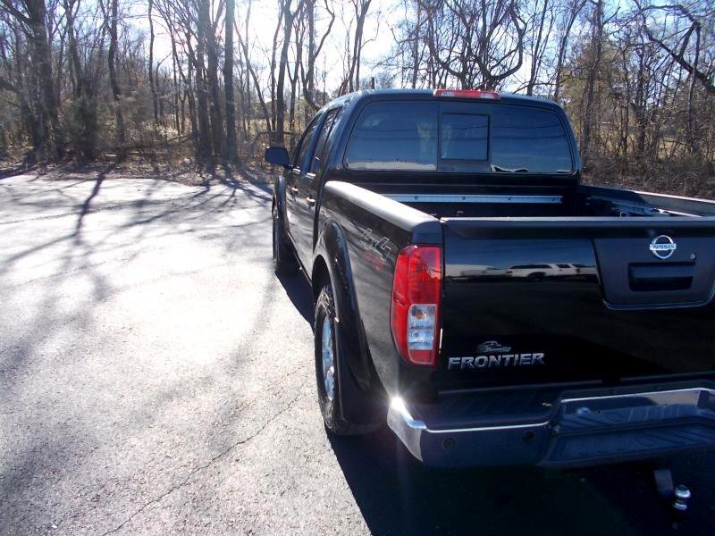 Used 2016 Nissan Frontier SV w/ SV Value Truck Package image 4