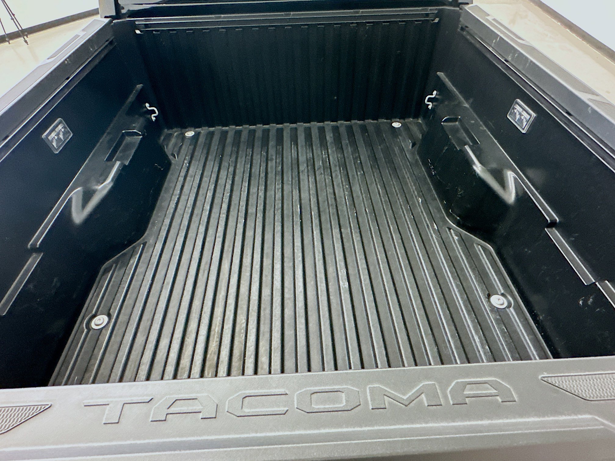 Used 2025 Toyota Tacoma TRD Off-Road image 30