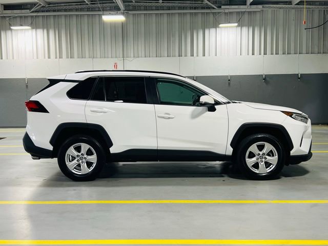 Used 2021 Toyota RAV4 XLE w/ Convenience Package FWD image 19