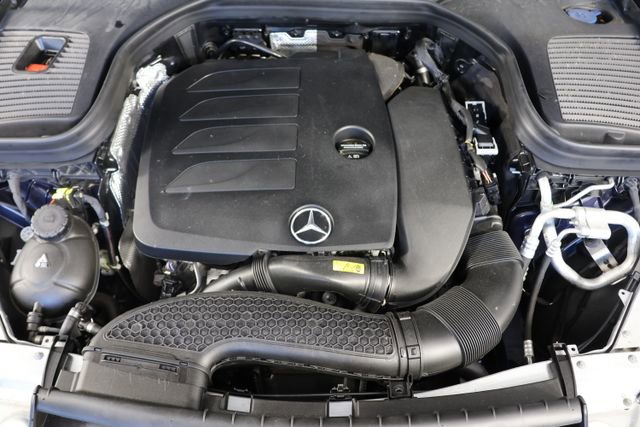 Used 2022 Mercedes-Benz GLC 300 4MATIC w/ Premium Package Lite image 24