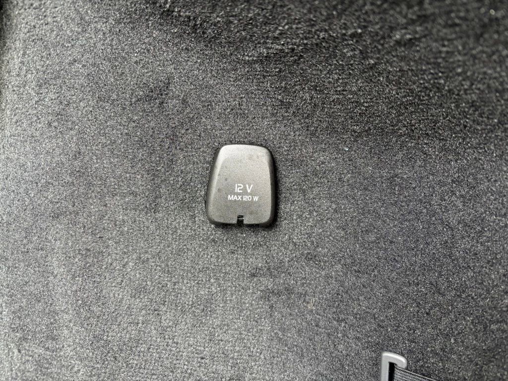 Certified 2024 Volvo XC90 B5 Core w/ Protection Package Premier image 26