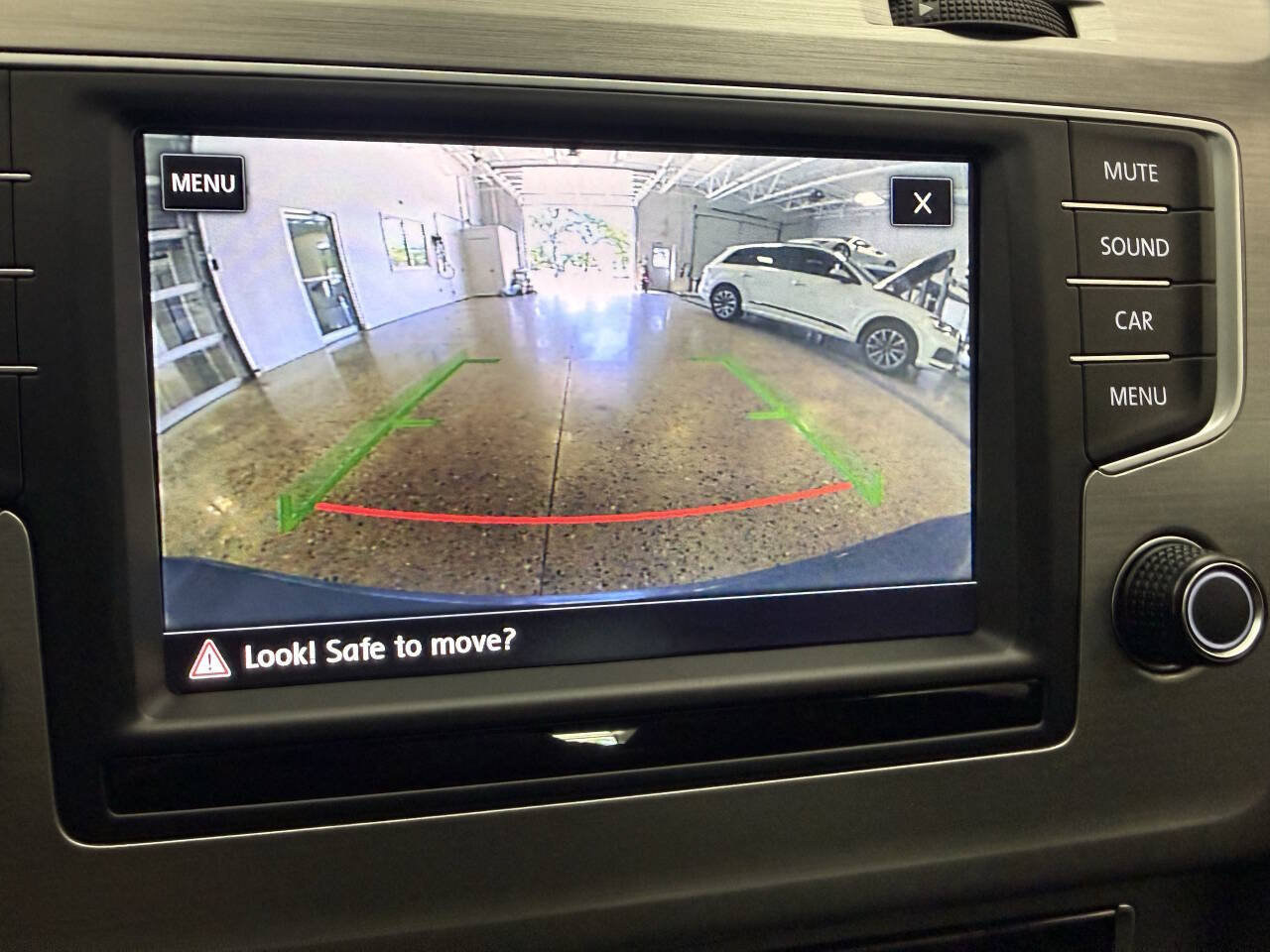 Used 2017 Volkswagen Golf SEL FWD image 17
