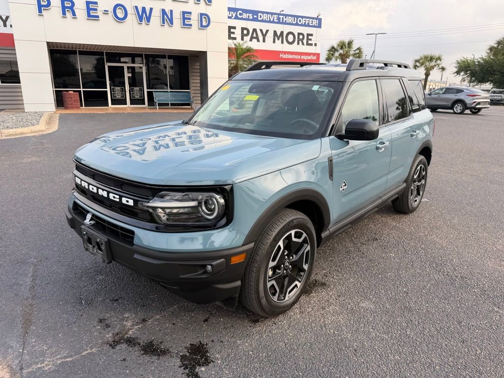 Used 2023 Ford Bronco Sport Outer Banks image 2