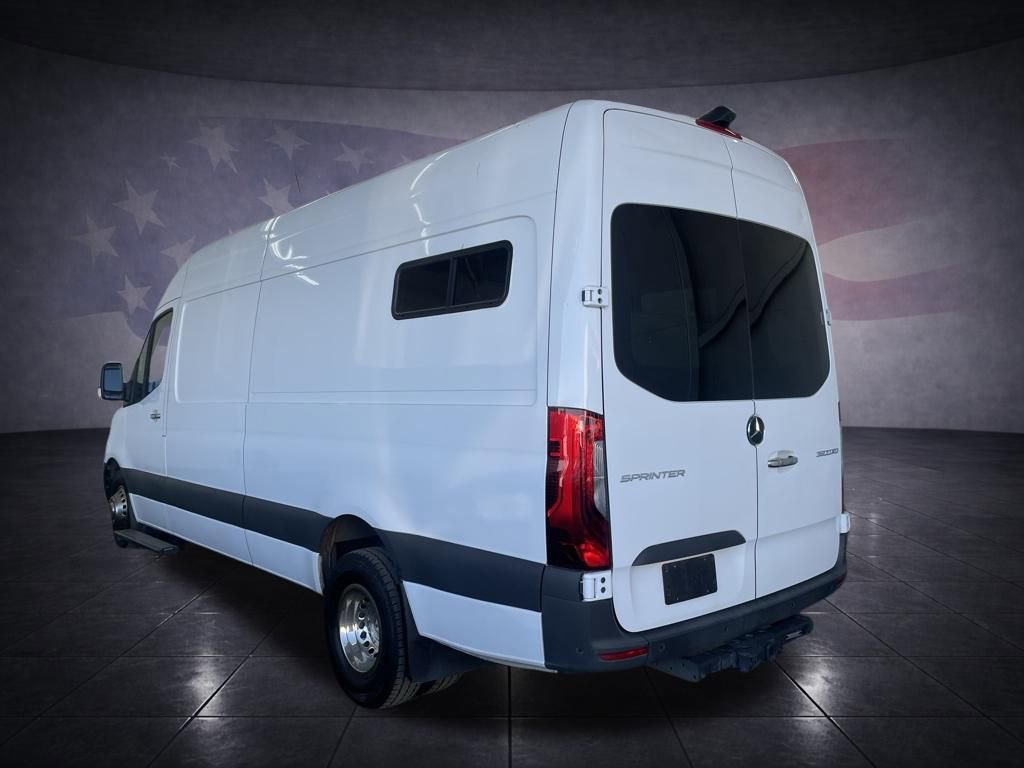 Used 2022 Mercedes-Benz Sprinter 3500 image 3