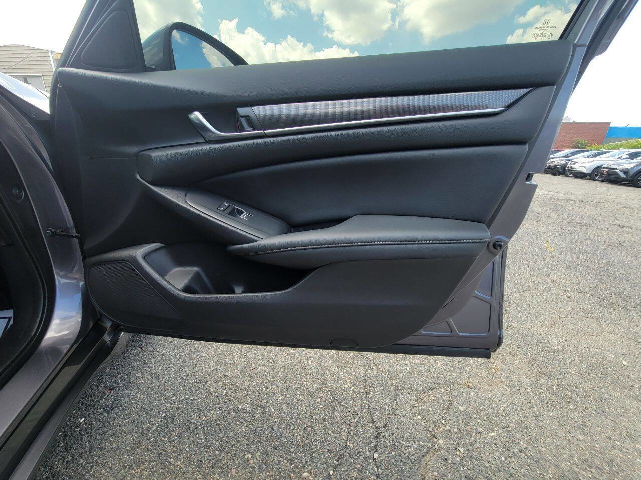 Used 2019 Honda Accord Sport image 18