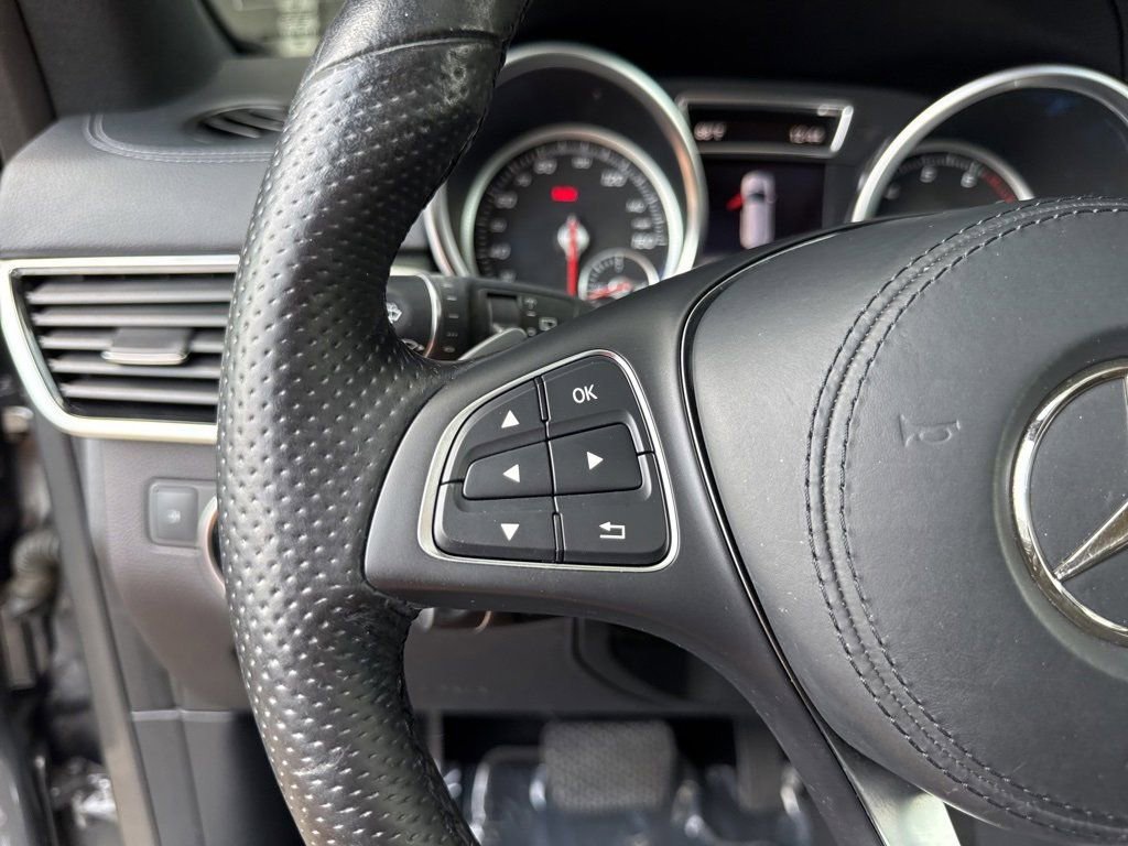Used 2018 Mercedes-Benz GLS 450 4MATIC image 32